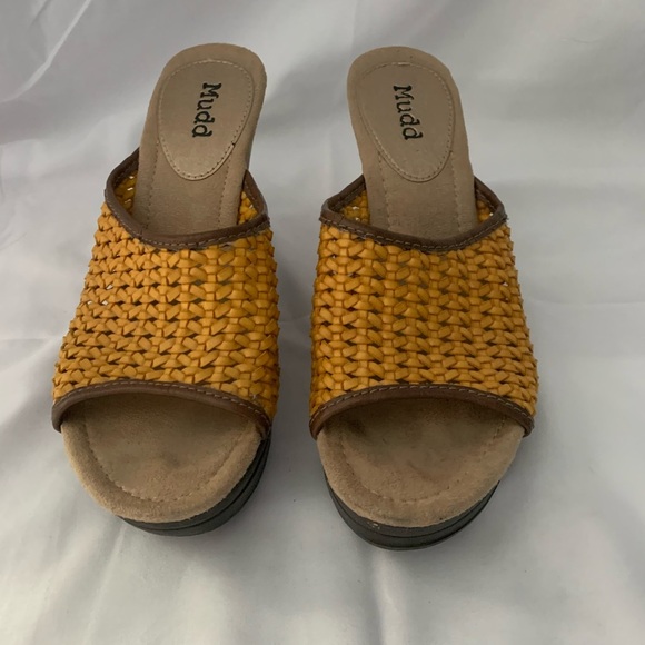 Mudd Natural Woven Leather Platform Mule - Picture 3 of 9